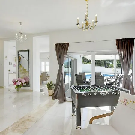 Carre Violet Holiday home *