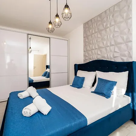 Carre Violet * Ražanj