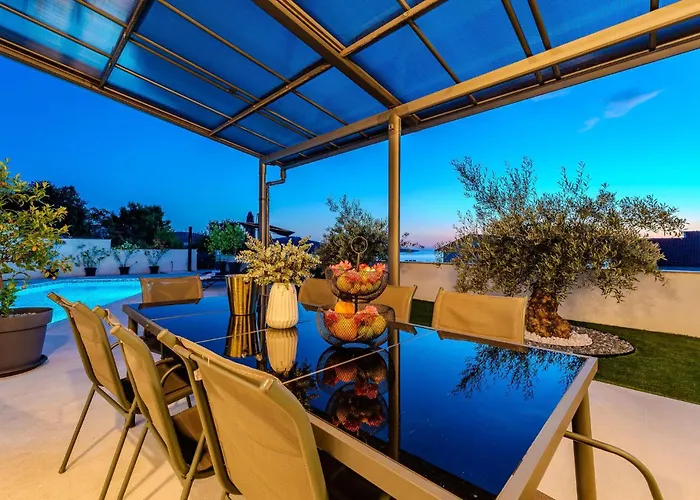 Carre Violet Ražanj