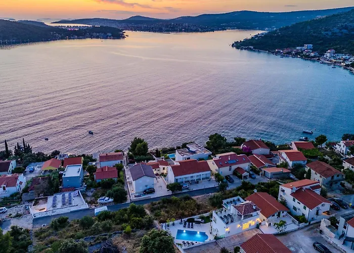 Carre Violet * Ražanj