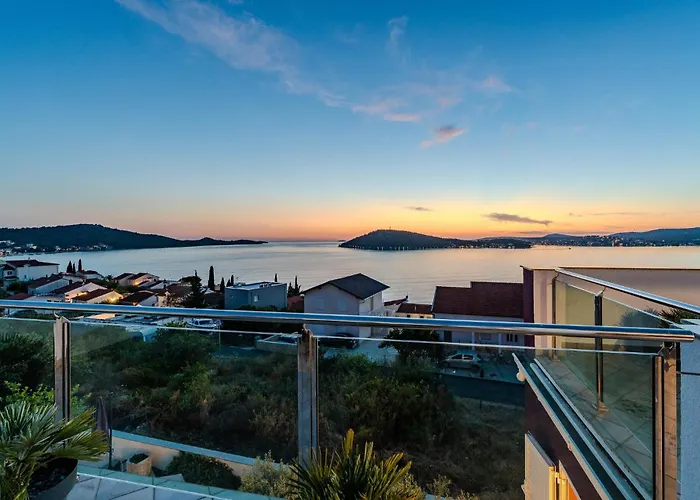 Carre Violet * Ražanj