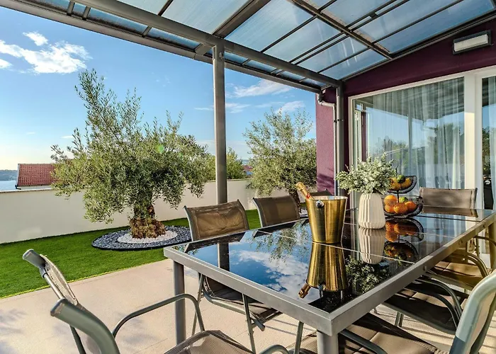 Carre Violet Dom wakacyjny *