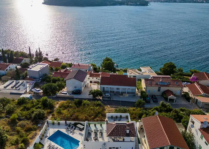 Carre Violet Dom wakacyjny Ražanj